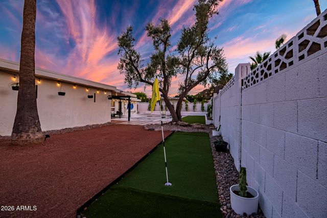 2438 E CHERYL Drive, Phoenix, AZ 85028