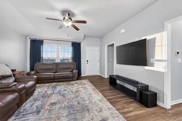 12505 S Woodlawn Drive, Lee's Summit, MO 64086