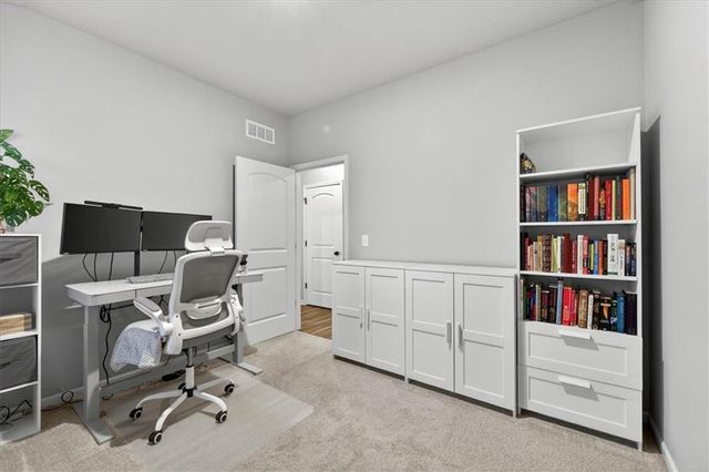 12505 S Woodlawn Drive, Lee's Summit, MO 64086