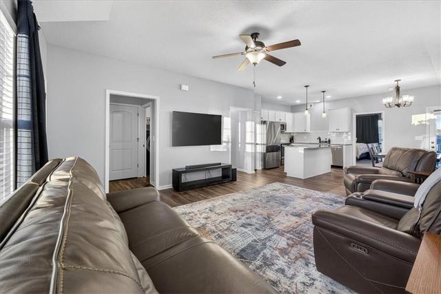 12505 S Woodlawn Drive, Lee's Summit, MO 64086