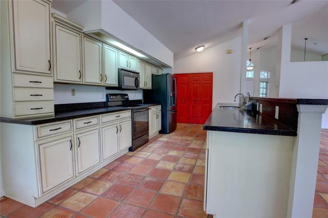 34847 COUNTY ROAD 439, Eustis, FL 32736