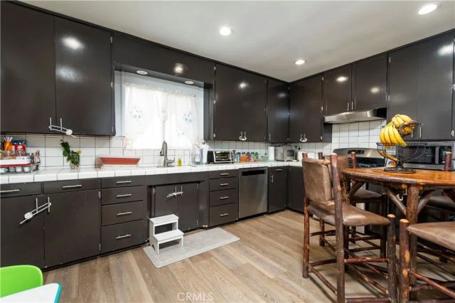 16040 Parthenia, North Hills, CA 91343