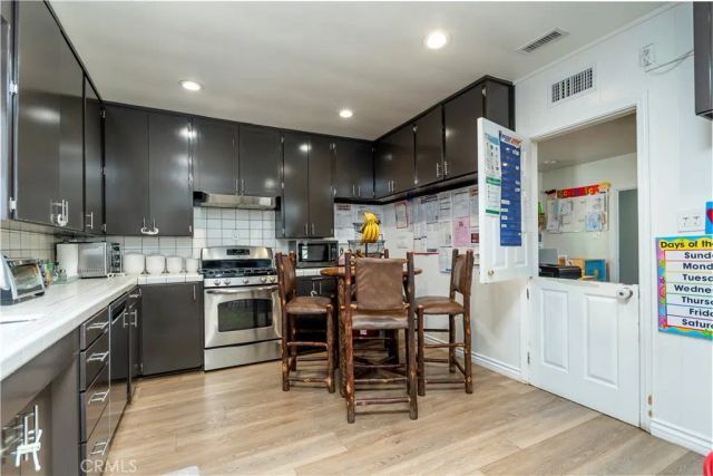 16040 Parthenia, North Hills, CA 91343