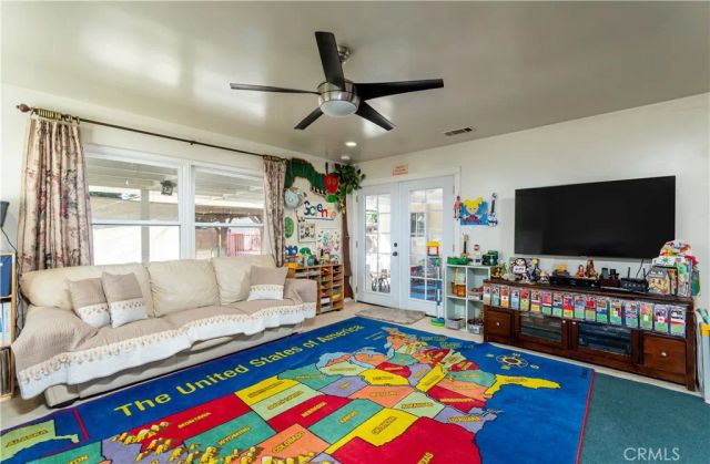 16040 Parthenia, North Hills, CA 91343