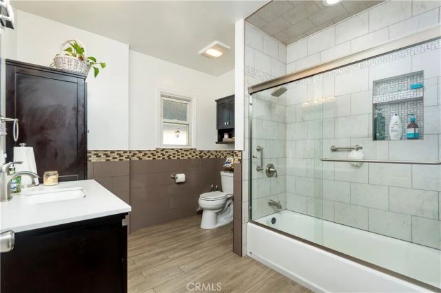 16040 Parthenia, North Hills, CA 91343