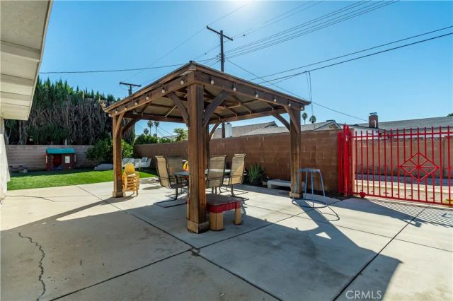 16040 Parthenia, North Hills, CA 91343