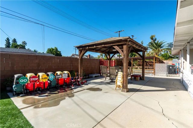 16040 Parthenia, North Hills, CA 91343