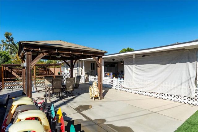 16040 Parthenia, North Hills, CA 91343