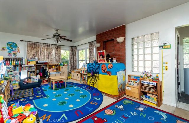 16040 Parthenia, North Hills, CA 91343
