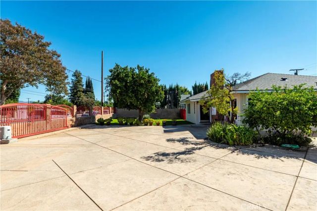 16040 Parthenia, North Hills, CA 91343