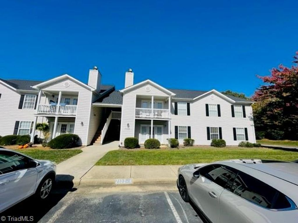 7133 Friendly Avenue D, Greensboro, NC 27410