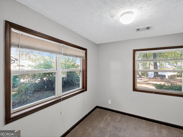 824 Post Road Circle, Stone Mountain, GA 30088