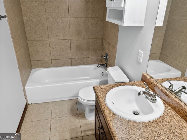 824 Post Road Circle, Stone Mountain, GA 30088