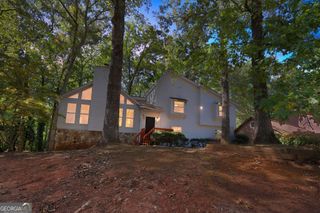 824 Post Road Circle, Stone Mountain, GA 30088