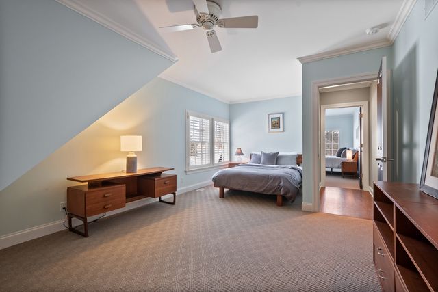 563 Greenway Drive, Lake Forest, IL 60045