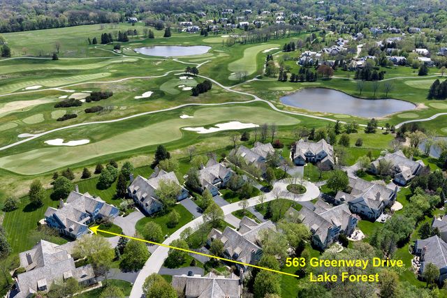 563 Greenway Drive, Lake Forest, IL 60045