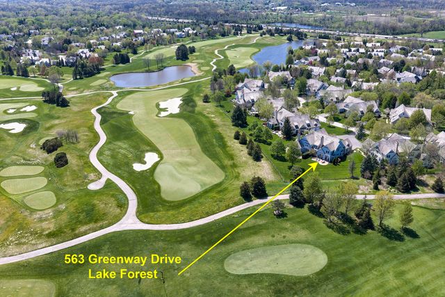 563 Greenway Drive, Lake Forest, IL 60045