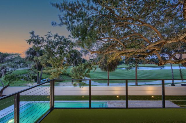 868 Country Club Drive, North Palm Beach, FL 33408