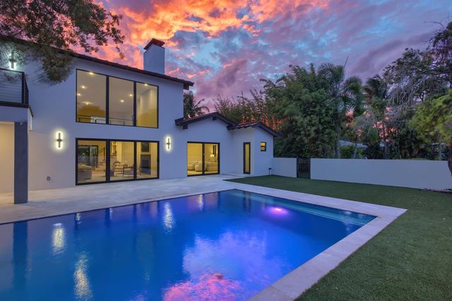 868 Country Club Drive, North Palm Beach, FL 33408