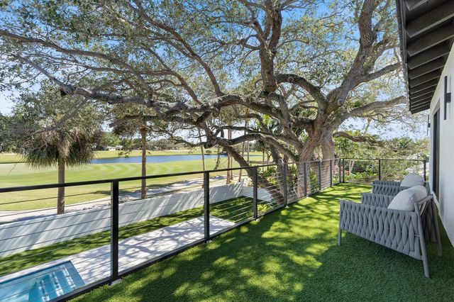 868 Country Club Drive, North Palm Beach, FL 33408