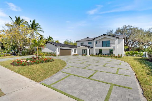 868 Country Club Drive, North Palm Beach, FL 33408