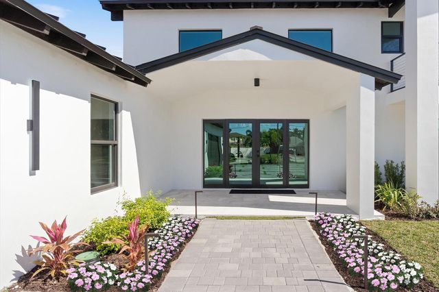 868 Country Club Drive, North Palm Beach, FL 33408