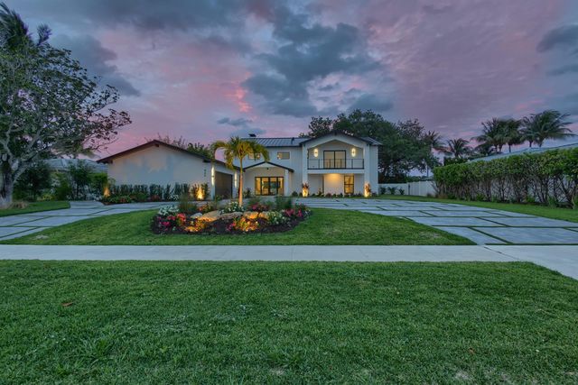 868 Country Club Drive, North Palm Beach, FL 33408