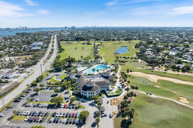 868 Country Club Drive, North Palm Beach, FL 33408