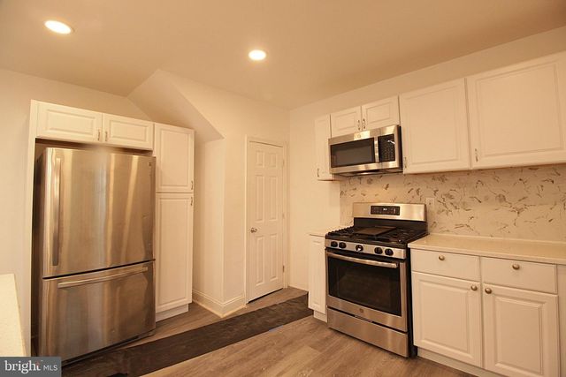 618 POST RD, Marcus Hook, PA 19061