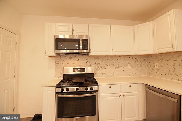 618 POST RD, Marcus Hook, PA 19061