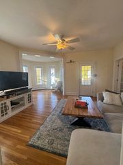 107 Chestnut St. 2R, Haverhill, MA 01830