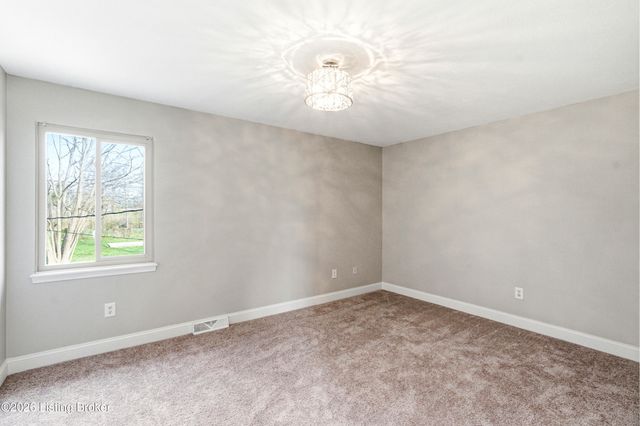 1772 Holly Ct, Radcliff, KY 40160