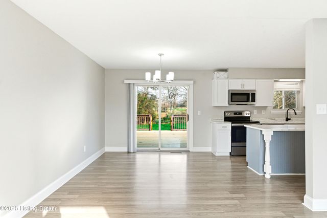 1772 Holly Ct, Radcliff, KY 40160