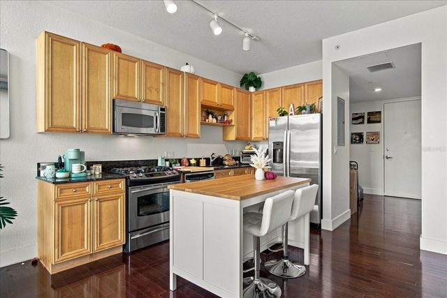 150 E ROBINSON STREET 1421, Orlando, FL 32801