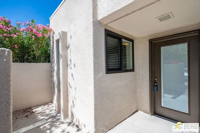 845 E Arenas Road, Palm Springs, CA 92262