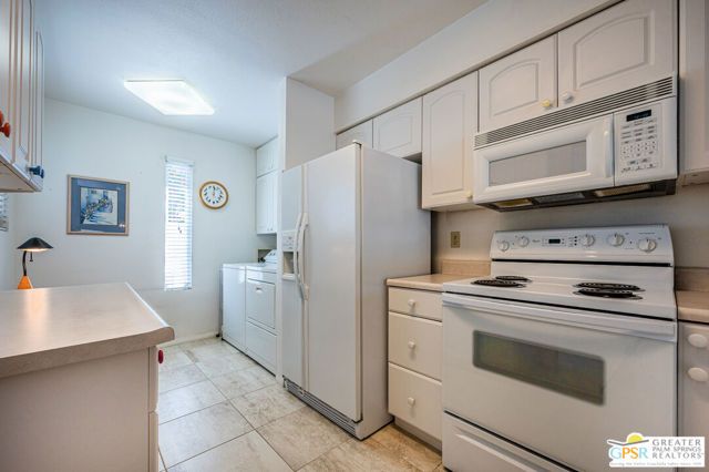 845 E Arenas Road, Palm Springs, CA 92262