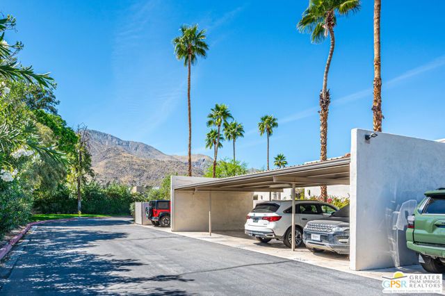 845 E Arenas Road, Palm Springs, CA 92262