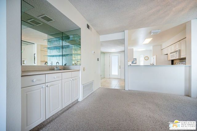 845 E Arenas Road, Palm Springs, CA 92262