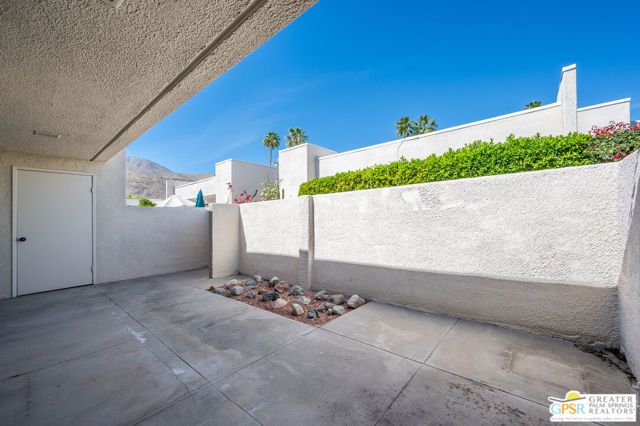 845 E Arenas Road, Palm Springs, CA 92262