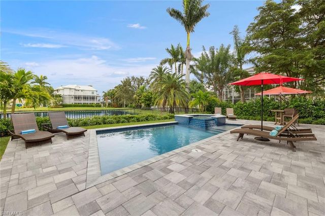 211 San Mateo DR, Bonita Springs, FL 34134