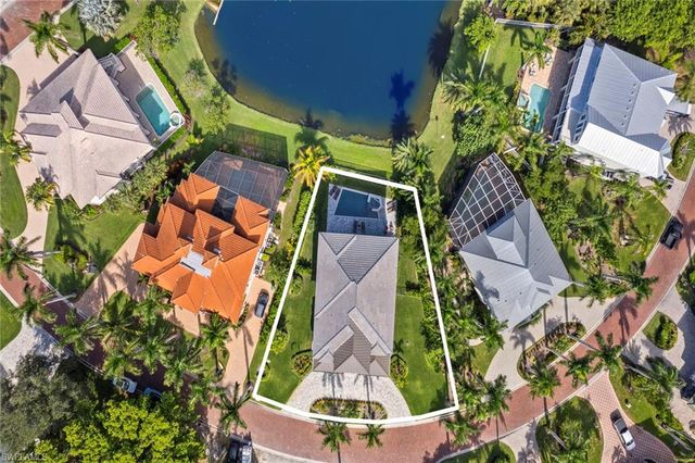 211 San Mateo DR, Bonita Springs, FL 34134
