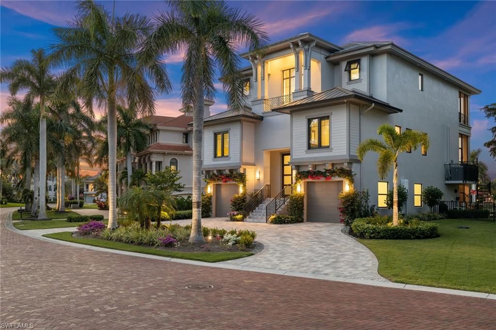211 San Mateo DR, BONITA SPRINGS, FL 34134 — photo 3
