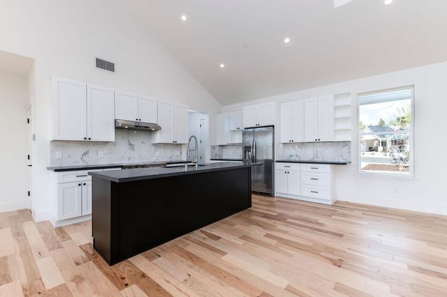 358 Oak Tree Cir, Murphys, CA 95247