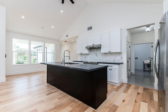 358 Oak Tree Cir, Murphys, CA 95247