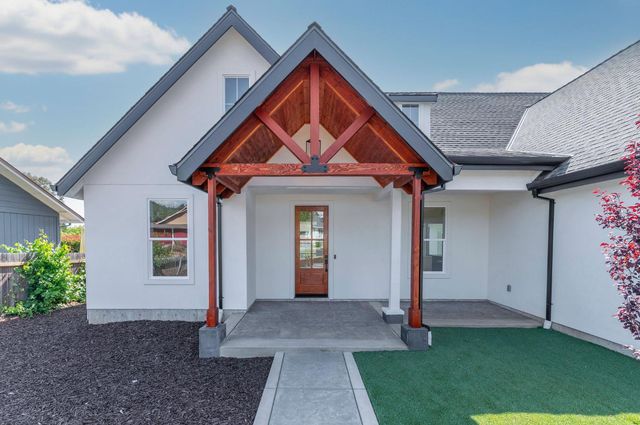 358 Oak Tree Cir, Murphys, CA 95247