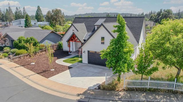 358 Oak Tree Cir, Murphys, CA 95247