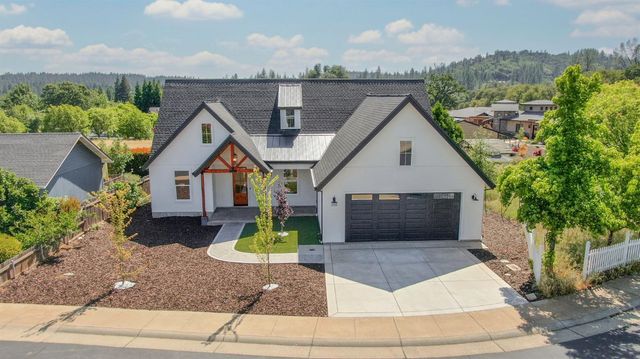 358 Oak Tree Cir, Murphys, CA 95247