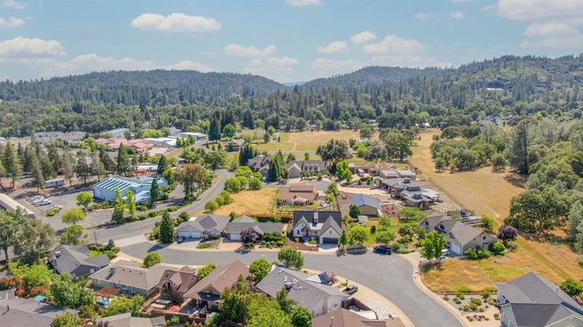358 Oak Tree Cir, Murphys, CA 95247