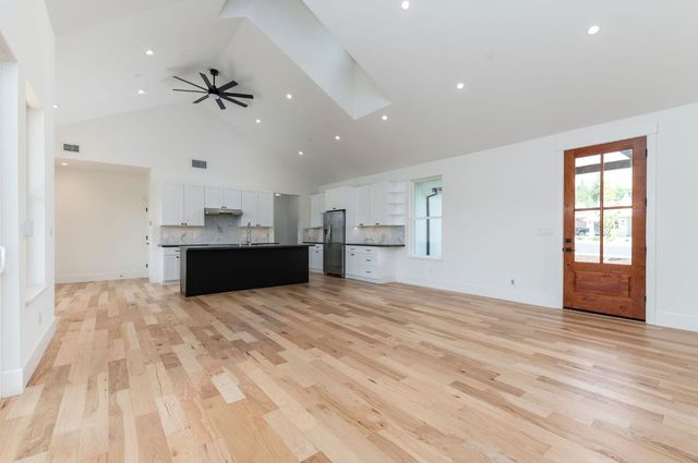 358 Oak Tree Cir, Murphys, CA 95247