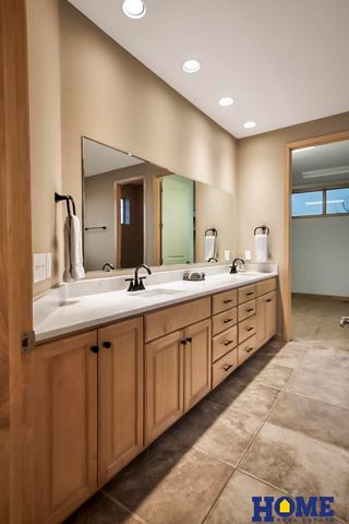 5335 Troon Drive, Lincoln, NE 68526